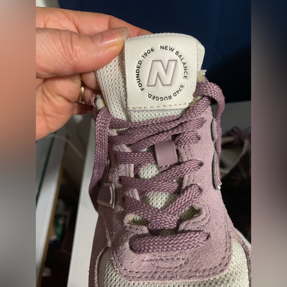 New Balance Women's Mauve and Cream Sneakers - Picture 6 of 9